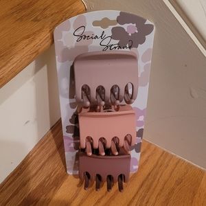 NEW Social Strand Hair Clips